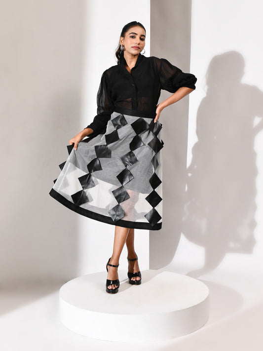 MONOCHROME MUSE